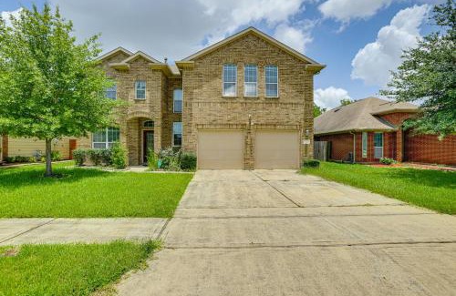 Houston Casa | Group-Ready Getaway in North Houston!