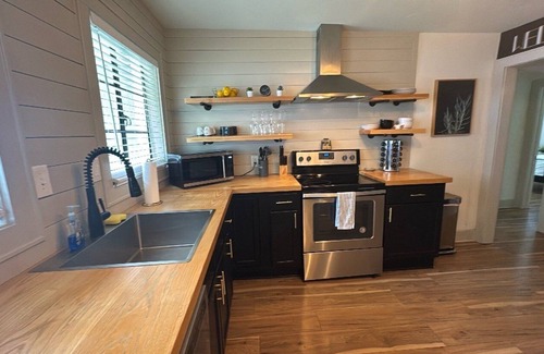 West End Casa | Combined Duplexes in Vibrant West End Atlanta