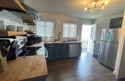 West End Casa | Combined Duplexes in Vibrant West End Atlanta