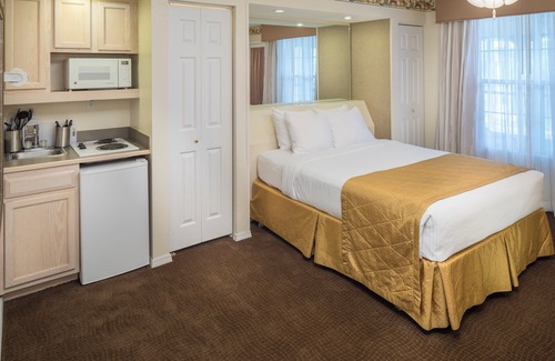 Table Rock Hotel | Group Vacation! 2 Great Units w/Kitchens, Near Hollywood Wax Museum Branson