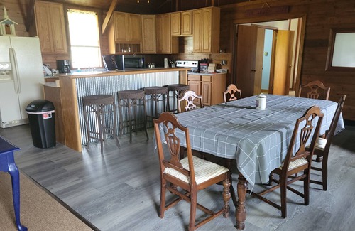Oak Harbor Casa | Groups,families,fisherman friendly gatherings lake close by and boating parking