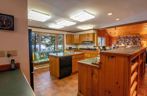 Saranac Lake Casa | Grouse House: Elegant lakefront camp, great for families, dogs and fun