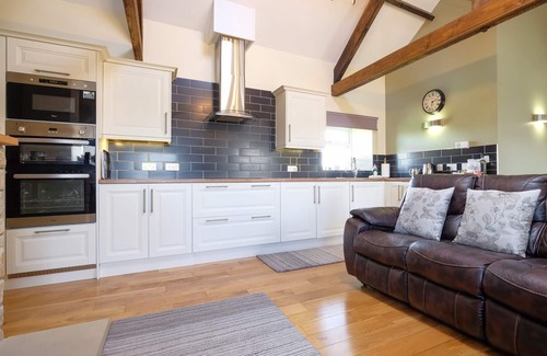 North Bitchburn Cabaña | Grove Cottage, MARIPOSA