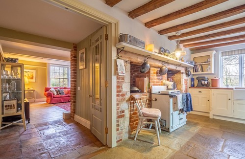 Eye Casa | Esta hermosa casa de campo ha sido cuidadosamente renovada a un nivel de lujo.