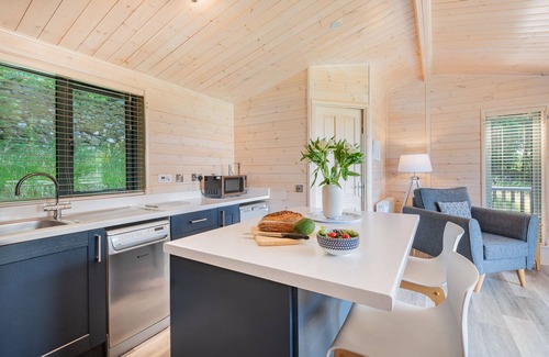 Windermere Cabina | Grove Lodge - a holiday lodge that sleeps 2 with an en-suite