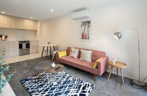 Lower Hutt Casa | Groveview Oasis: 1BR Retreat
