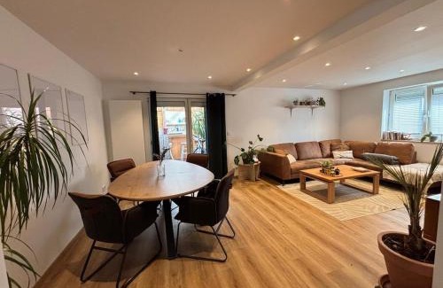 Langenfeld Casa | Gruppenunterkunft am See