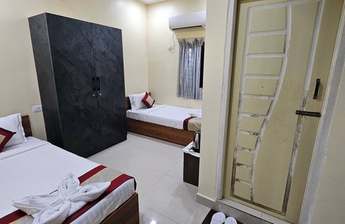 Ramapuram Hotel | GT Empire Hotel-Near SRM University