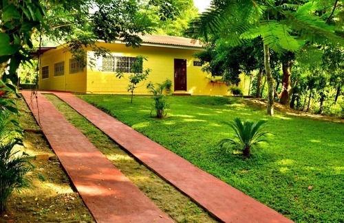 Sector 1 Nor-Oeste Casa | Habitación Guacamaya - Casa Armenta B&B