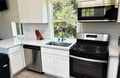 Fallbrook Cabina | Guava Cabin @ Vinyard Winery, 6 Adults, 2 Kids, Wifi, AC, Fallbrook