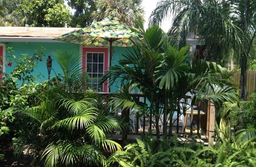 Englewood Cabaña | Cabaña Guava en Tranquil Olde Englewood