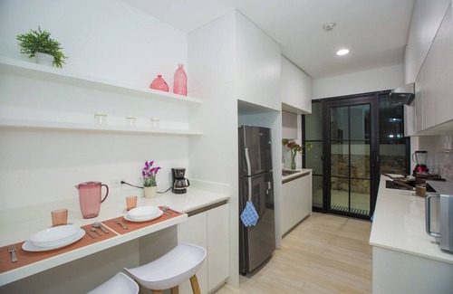 Puerto Santa Ana Apartamento | LA ROSA DEL RÍO, Luxury 3BR apartment in downtown Guayaquil by Malecón 2000