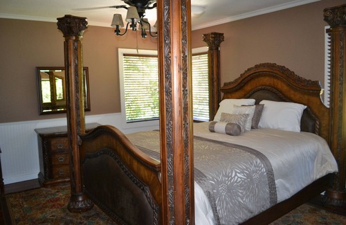 Guerneville Casa | Guerneville Lodge
