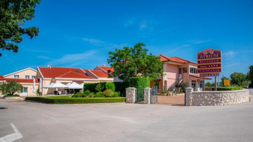 Lozovac Cama Y Desayuno | Guest Accommodation Atrium Gulin