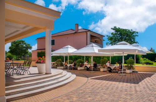 Lozovac Cama Y Desayuno | Guest Accommodation Atrium Gulin