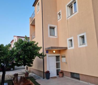 Gradina Casa | Guest Accommodation Slapovi Krke