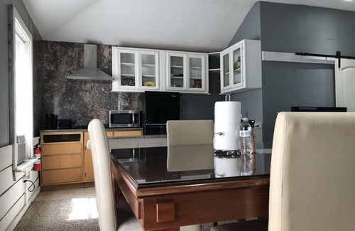 Northampton Apartamento | Guest Apt with ATTACHED Bath and PRIVATE Entrance RUSTIC Nonsmoking SUITE