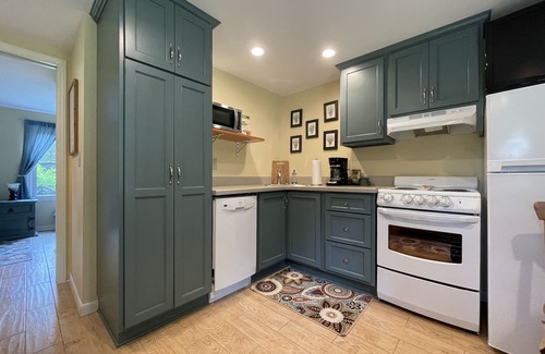 Tryon Cabina | Guest Cabin at Good Earth Farm - 12 mins to TIEC