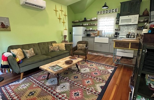 Posey Cabina | Guest Cabin at Three Falls Ranch