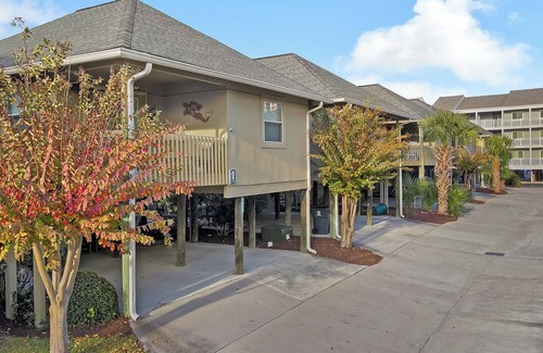 Myrtle Beach Cabaña | Guest Cottage 77-G: 2 BR, 2.5 BA Cottage in Myrtle Beach, Sleeps 7