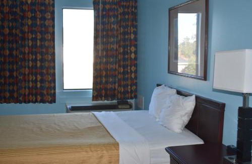 Brunswick Hotel | Guest Cottages & Suites, Brunswick GA
