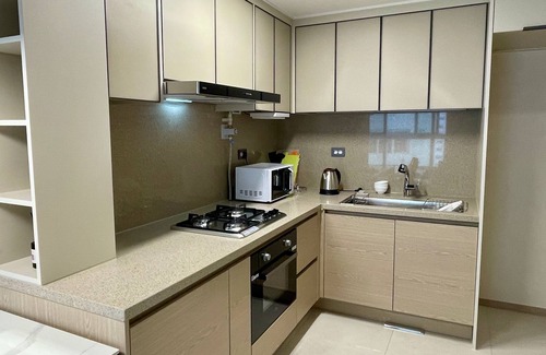 Downtown Apartamento | [Guest Favorite] Premium Modern 3-bedroom apartment by Jeju Airport