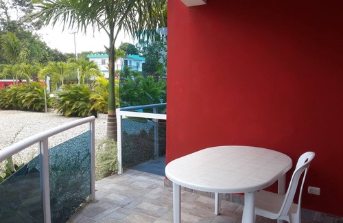 Urbanizacion Tavarez Apartamento | Condominio de 1 dormitorio para huéspedes en el centro de la ciudad, cerca de la playa