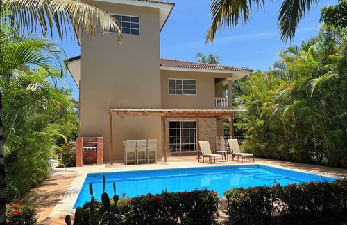 Urbanizacion Tavarez Villa | Guest Friendly 5 bedroom/5 bathroom villa walking distance to the center of town