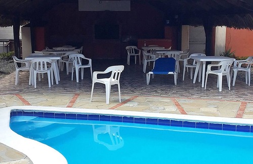 Playa Chiquita Apartamento | Guest-friendly hotel room, pool/TV/billiard /AC, free breakfast/shuttle bus!