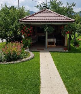 Catrnja Casa | Guest House Adrijana