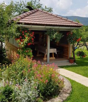 Catrnja Casa | Guest House Adrijana