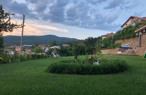 Kribul Casa | Guest House Agush