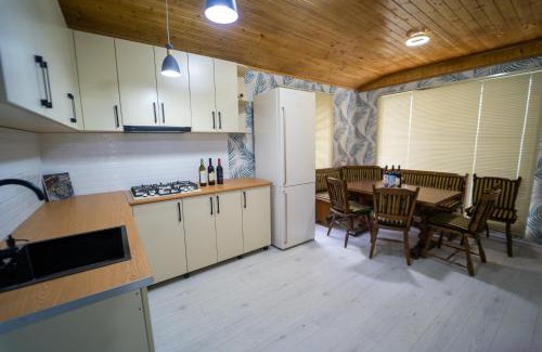 Adjara Casa | Guest House AKU'TSA
