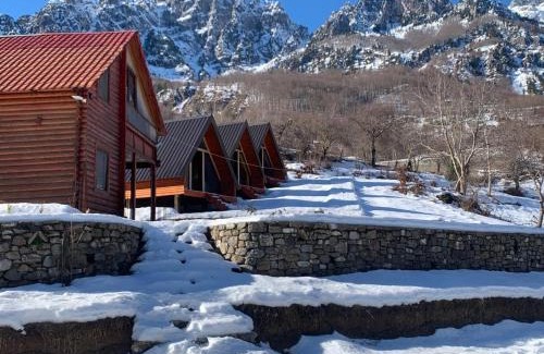 Shale Casa | Guest House Astrit Villi