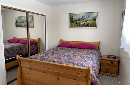 Division No. 8 Casa | Guest House at Parkland Beach, Gull Lake