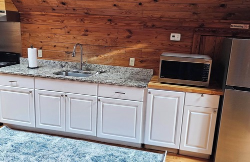 Mill Spring Apartamento | Loft Apartment over Barn ubicado en Silver Fox Farm.
