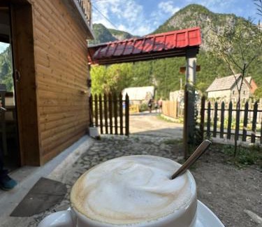 Theth Casa | GUEST HOUSE “ Center Theth “