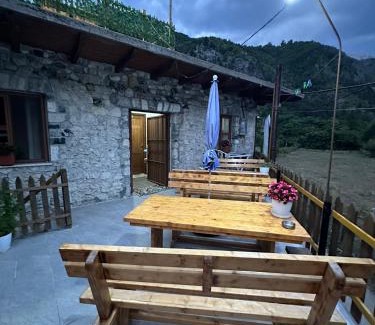 Theth Casa | GUEST HOUSE “ Center Theth “