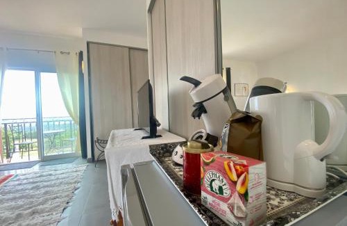 Roullens Casa | Guest-house de l’amandier - Vue cité médiévale