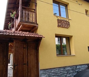 Dobrinishte Casa | Guest house Dinaya-2