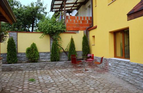 Dobrinishte Casa | Guest house Dinaya-2
