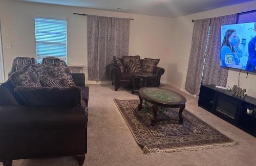 Riverdale Casa | Guest House Haven with Gazebo