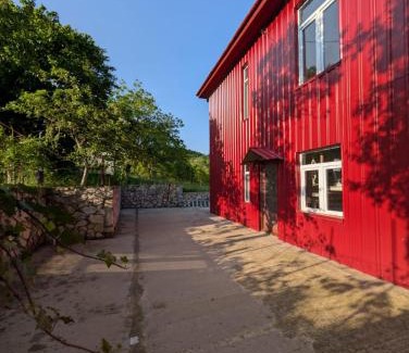 Zeda Gordi Casa | Guest House House at the Forest სახლი ტყის პირას