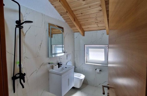 Kala e Dodes Casa | Guest House Korabi