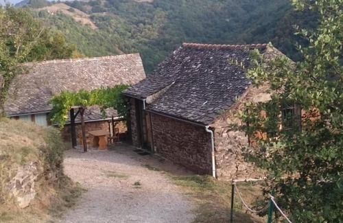 Enguiales Casa | Casa rural Le Fel, 2 dormitorios, 4 personas
