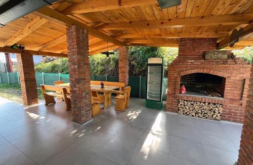 Zagreb Apartamento | Guest House Lidia with Terrace & Free Parking