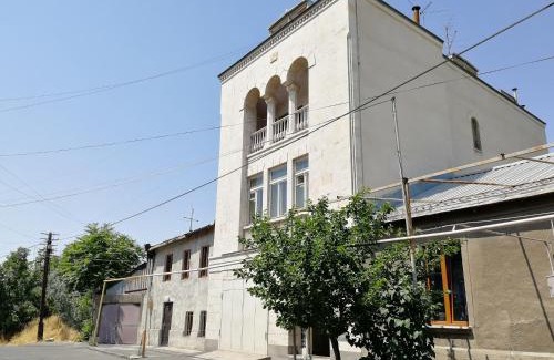 Erebuni Casa | Guest House Lilia