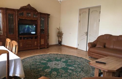 Erebuni Casa | Guest House Lilia