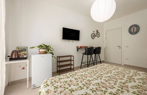 Capaci Casa | Casa de huéspedes 'Lovi Room' con terraza privada, Wi-Fi y aire acondicionado