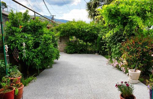 Gjirokaster Casa | Guest House Luna